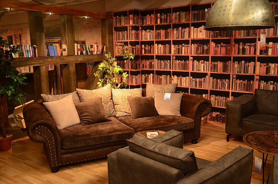 Cools Ways to Decorate Home with Books