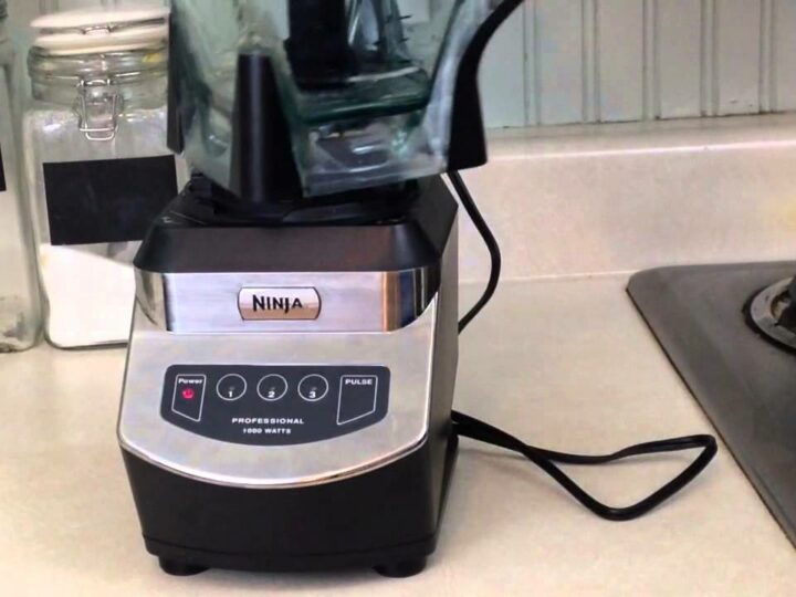 Ninja Blender Blinking Red Light – How To Fix Instantly