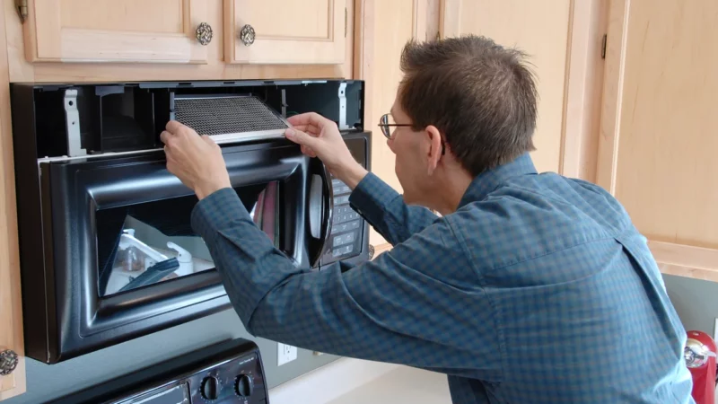 What To Do When Microwave Fan Won’t Turn Off 