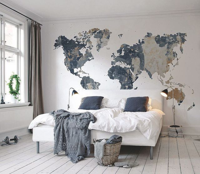 Travel-Themed Wall Decor
